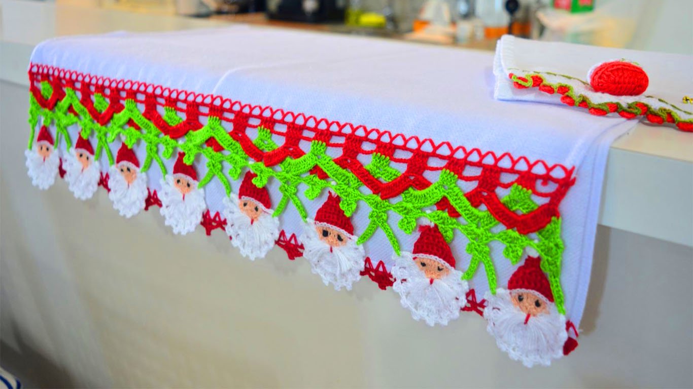 Encantador barrado papai Noel de crochê para caprichar na decoração de paninhos
